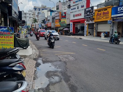 Bán nhà mặt tiền lạc long quân, ngay chợ vải tân bình, dt: 4.7x27m, 3 tầng cũ, 24.8 tỷ 1