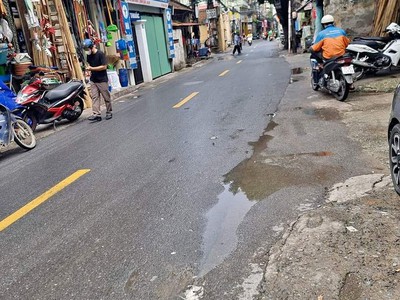 SIÊU RẺ  Cần bán nhà phố Quan Nhân, đầy đủ công năng, DT : 40m2 x 5, Giá : 4 tỷ 2