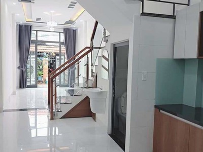 Bán nhanh 2 siêu phẩm nhà 2 tầng 2 mê đúc kiệt xe tải nhỏ k34 âu cơ 1