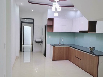 Bán nhanh 2 siêu phẩm nhà 2 tầng 2 mê đúc kiệt xe tải nhỏ k34 âu cơ 3