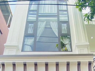 Giảm 2 tỷ  nhà 4 tầng mặt tiền lý tự trọng - full nội thất hiện đại - giá nhỉnh 4 tỷ 0