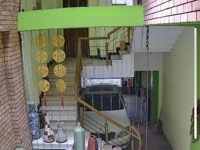 Cho thuê nhà mặt tiền đường thân nhân trung  cách cộng hòa 400m 0