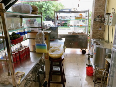 Quận 8   kdc trung sơn  , sức khỏe ko kham nổi sang quán ăn giá rẻ 98tr, hoạt đông 5 năm, tel : 2
