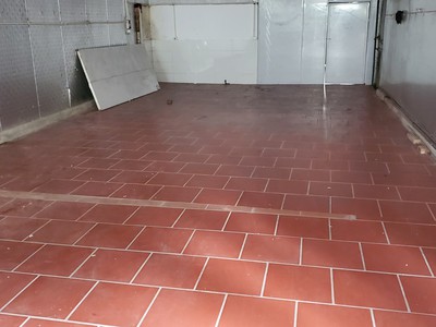 - chính chủ cần cho thuê gấp kho xưởng tại mặt đường bờ sông 3