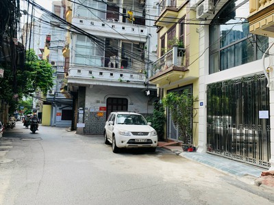 Chính chủ cần cho thuê nhà mới xây phố nguyễn phúc lai 0