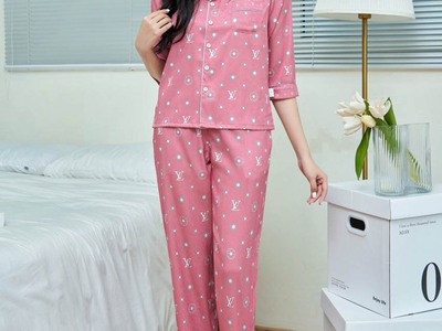 Sale bộ đồ đẹp nhân dịp 20.10 6