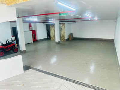Cho thuê MBKD nguyên căn 7 tầng phố Thụy Khuê 4