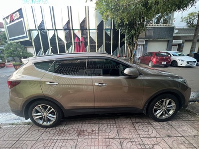 Cần Bán xe ô tô - Hyundai Santafe 2017 4WD máy xăng full  2 cầu 0