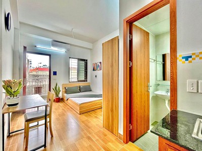 Bán nhanh tòa nhà lô góc ngõ 131 thái hà 100m2, 8 tầng mặt tiền 7.2m giá rao bán 25 tỷ 1