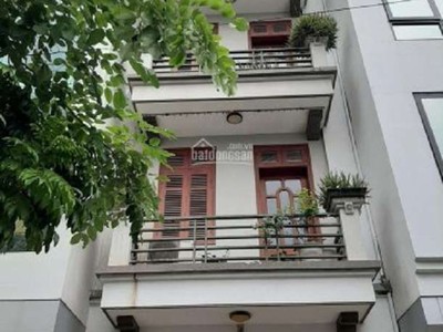 Cho thuê nhà ngõ 1 phố Phạm Tuấn Tài. Diện tích 60m2 x 5 tầng mới , ngõ rộng để ô tô, xe máy 0