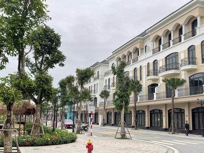 Miễn phí thuê - thuê shop không mất tiền thuê nhà mà còn được tặng thêm tiền 1