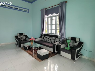 Ngôi nhà gần ubnd, chợ và trường học 0