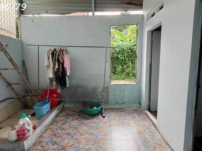 Ngôi nhà gần ubnd, chợ và trường học 2