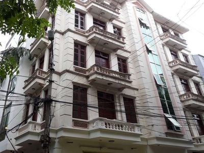 Cho thuê nhà ngõ 238 đường Hoàng Quốc Việt - Dt 55m2 x 5 tầng 1 tum, lô góc 2 mặt tiền 0
