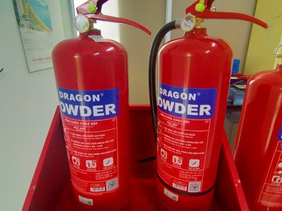 Bình chữa cháy dragon bột abc  4kg  giá rẻ, có tem kiểm định và bh 12t 0