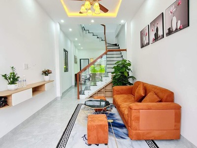 Sập hầm - nhà 2 tầng full nội thất mặt tiền nguyễn như hạnh - đường 7m5 thông ra hoàng thị loan 2
