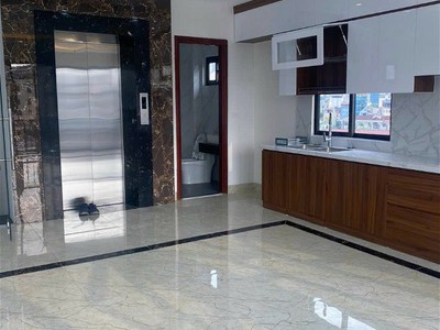Cho thuê nhà chính chủ mới căn góc 73m2x5t- kd, vp, bà triệu-38tr 0