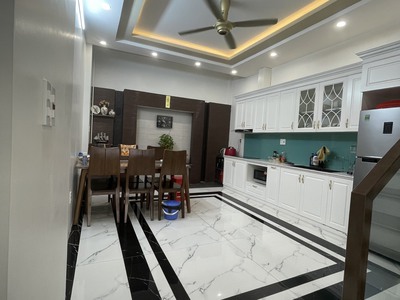 Bán nhà mặt đường Phạm Tử Nghi, nhà còn mới, đoạn đẹp 5