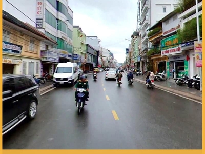 Chính chủ cho thuê nhà nguyên căn ngay góc 2 mặt tiền Đà Lạt, DT 150m2, Ngang 8.5m2, hợp làm MBKD 3