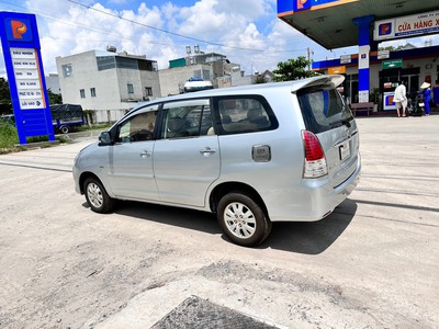 Gia Đình Cần Bán Xe Innova Sản Xuất 2011 5