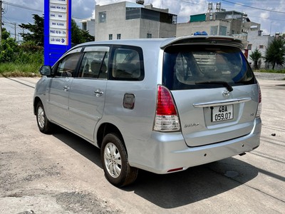 Gia Đình Cần Bán Xe Innova Sản Xuất 2011 1