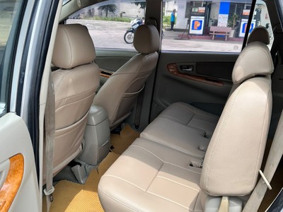 Gia Đình Cần Bán Xe Innova Sản Xuất 2011 7