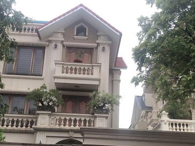 Bán Biệt thự Bán đảo Linh Đàm, Mặt tiền cực rộng, Siêu đẹp phong cách Châu Âu 0