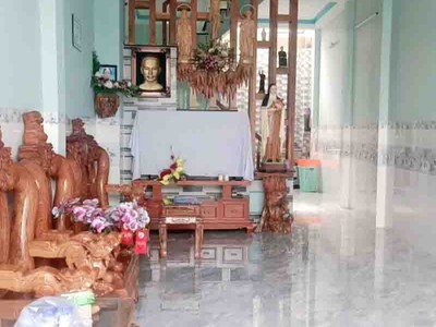 Bán nhà gần đh sư phạm kỹ thuật linh chiểu thủ đức 76m2 4tầng đúc chỉ 7.xx tỷ mới ở ngay 1