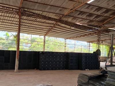 Sang nhượng xưởng đang hoạt động tốt, chuyên sản xuất các sản phẩm nhựa đặc biệt các loại sọt nhựa d 2