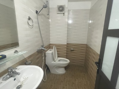 Cho thuê nhà lô 26 Lê Hồng Phong đường siêu rộng , siêu thoáng 0