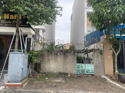 Lãi suất giảm nhưng vẫn nợ bán trong 1 tuần 37,7m đất tái định cư Trâu Quỳ chỉ 4 tỷ có TL 0