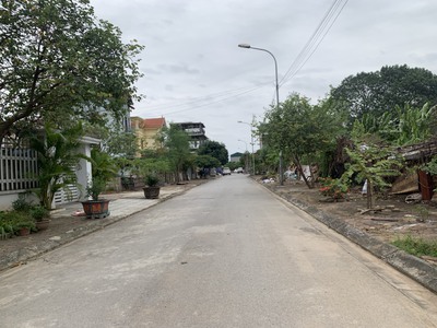 Lãi suất giảm nhưng vẫn nợ bán trong 1 tuần 37,7m đất tái định cư Trâu Quỳ chỉ 4 tỷ có TL 1