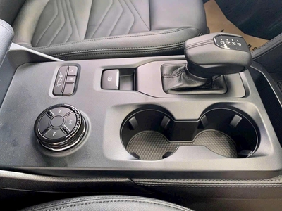 FORD everest 2023 titanium 4x4 nhập khẩu nguyên chiếc 4
