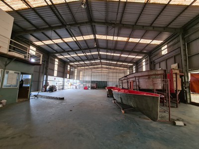 Cho thuê kho xưởng 670m2 ở trần phú , hoàng mai , gần cảng khuyến lương , kho khung zamin cao tầm 1