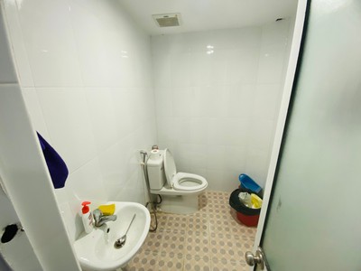 Cho thuê nhà mặt đường Lạch tray mặt tiền siêu đẹp 2