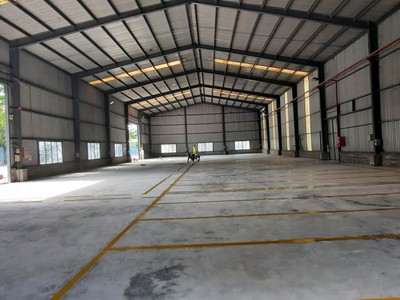 Cho thuê kho xưởng diện tích lớn mặt tiền đường xe container, kcn hiệp phước 0