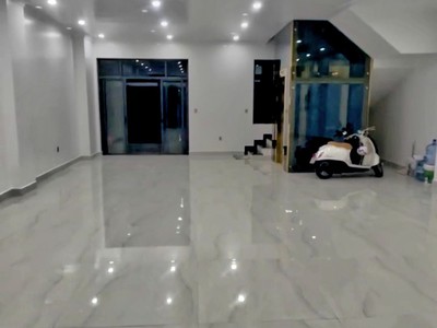 Cho thuê mặt bằng kinh doanh tầng 1 tại Vinhomes Marina, 120m2  giá 15tr CTT 1