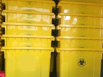 Phân phối sỉ lẻ thùng rác 660 lit toàn quốc 3