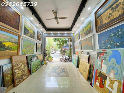 Bán nhà  phân lô kđt văn khê hà đông 50m 5t nhỉnh 7 tỷ thông sàn ô tô đắc địa nhất kđt. 2