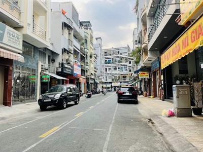 Nhà mặt tiền quận 5, 6 tầng, kinh doanh, có vỉa hè, mở vp công ty, spa,.. 0