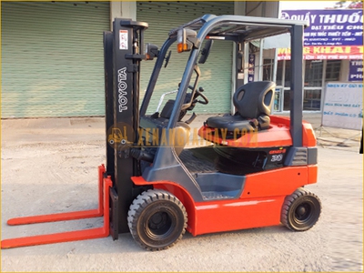 Xe nâng Toyota bãi Nhật 1