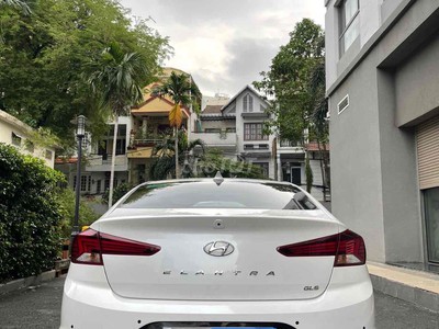 Cần bán gấp Hyundai Elantra 2.0 2019 một chủ, biển TP.HCM 2