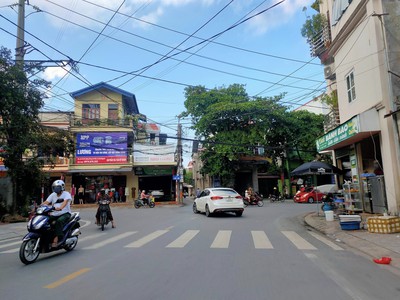 Chính chủ cần bán nhanh căn nhà 3 tầng thuộc phường túc duyên - thành phố thái nguyên. 2