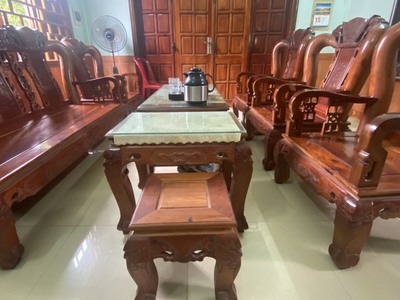 Bộ bàn ghế phòng khách tay 12 tại Quảng Bình phù hợp cho gia đình có tài chính vừa phải,giá 19 triệu 0