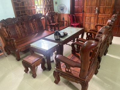 Bộ bàn ghế phòng khách tay 12 tại Quảng Bình phù hợp cho gia đình có tài chính vừa phải,giá 19 triệu 7