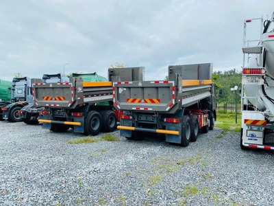 Xe ben howo 4 chân thùng u đúc tại bình định 1