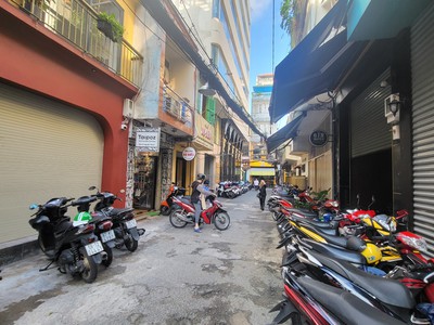 Cho thuê mặt bằng 360m2 Nguyễn Trãi Bến Thành Quận 1 1