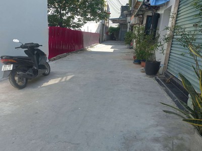 Bán nhà chợ đồng dinh, thạch bàn, oto vào, trung tâm, gần chợ, an sinh 46m, 3 tỷ 9 0