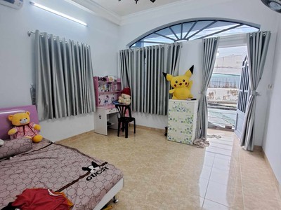 Nhà mặt tiền kinh doanh vip đường 26, 90 mz,5mx18m chỉ 6.8 tỷ, linh đông thủ đức . 0