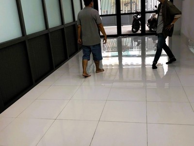 Cho thuê mặt bằng 110m2 mặt tiền đường 9 linh tây 2